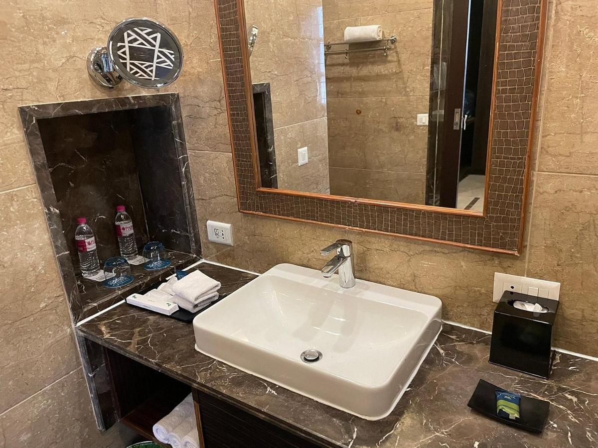 Four Points By Sheraton Srinagar Bagian luar foto
