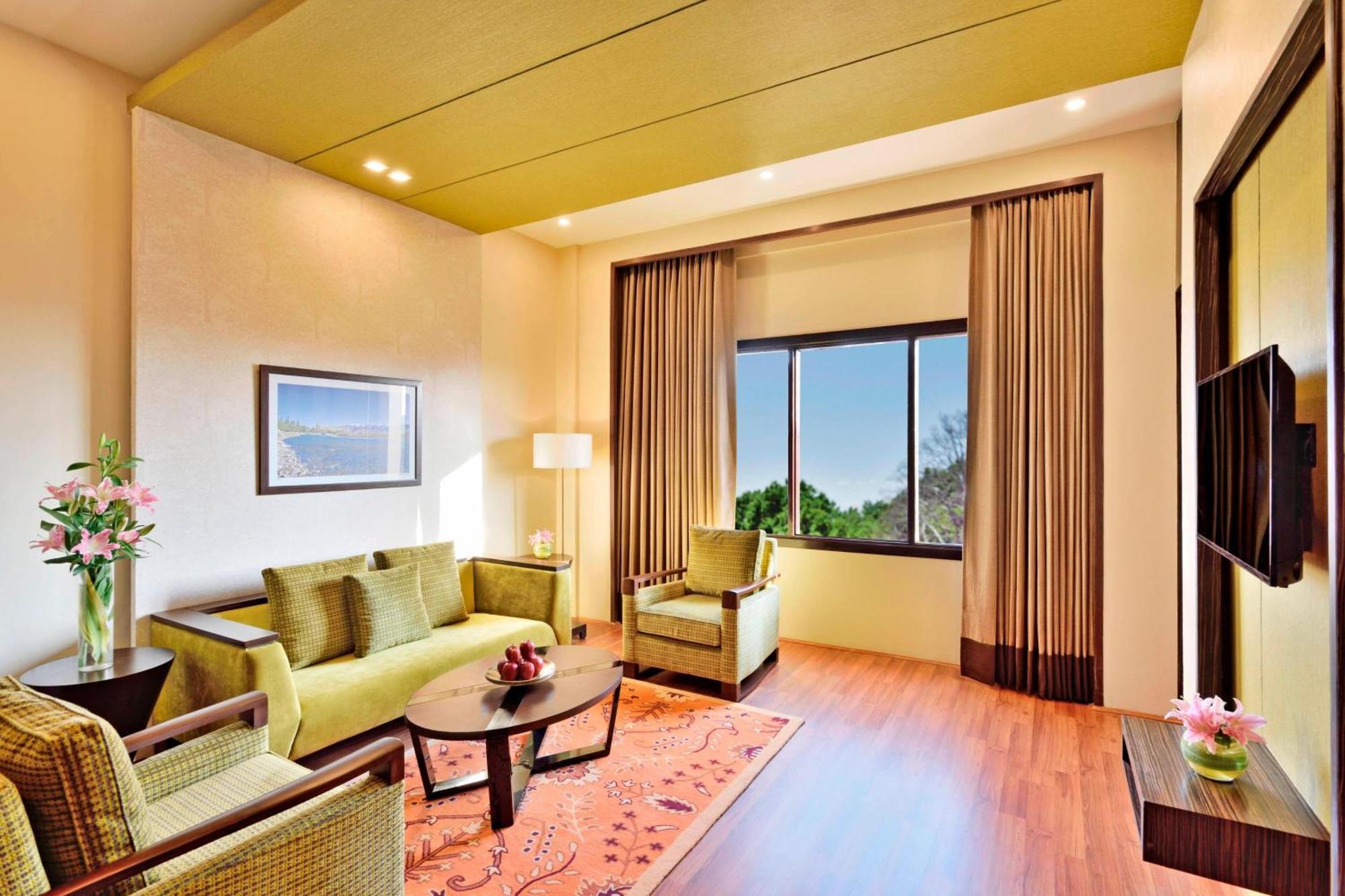 Four Points By Sheraton Srinagar Bagian luar foto