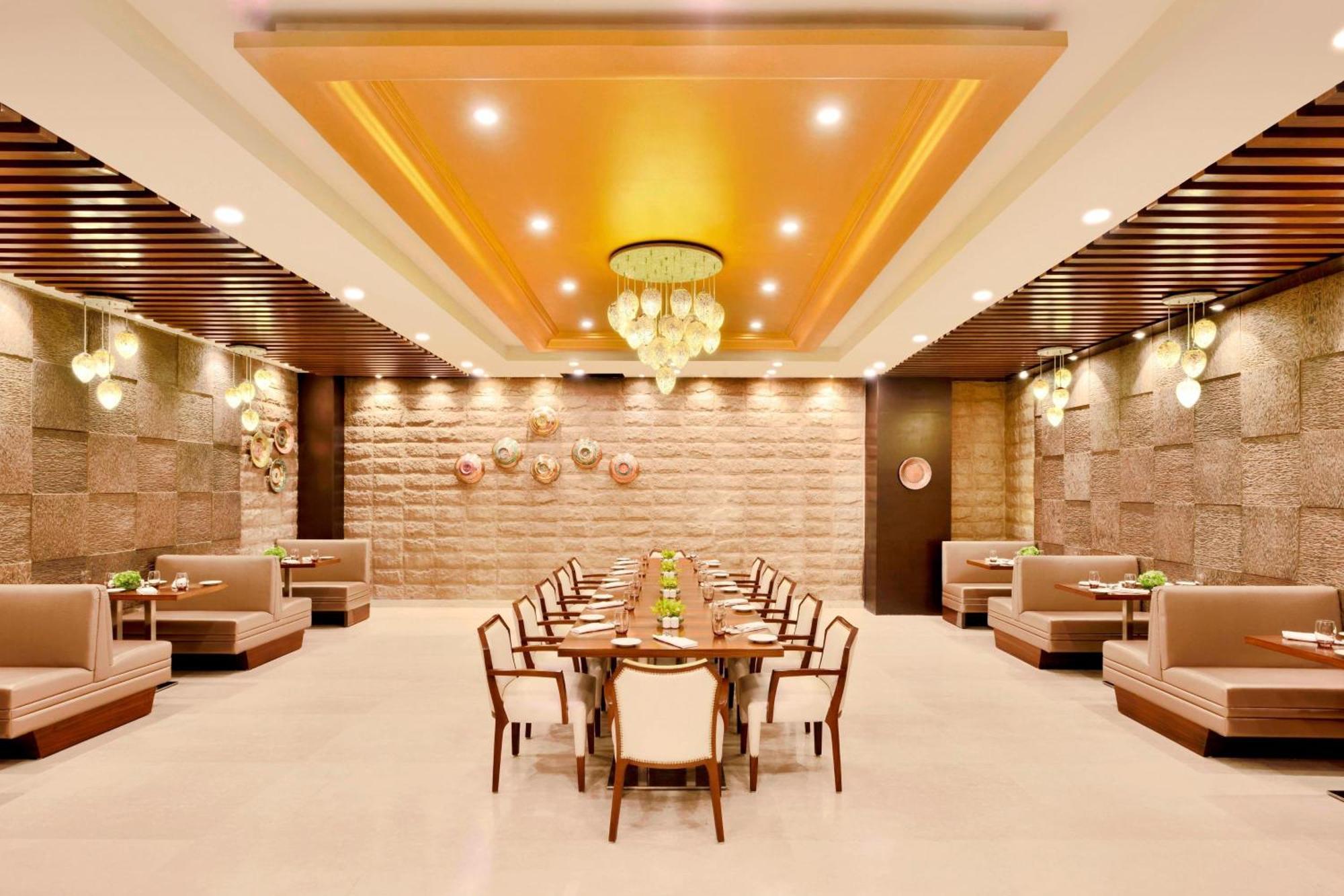 Four Points By Sheraton Srinagar Bagian luar foto