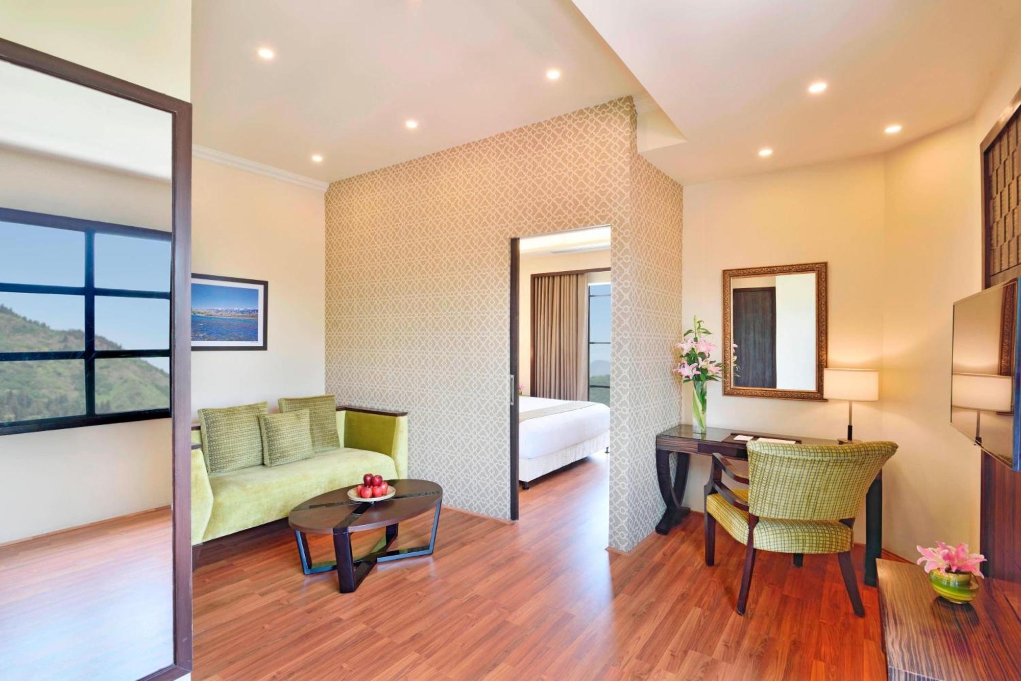 Four Points By Sheraton Srinagar Bagian luar foto