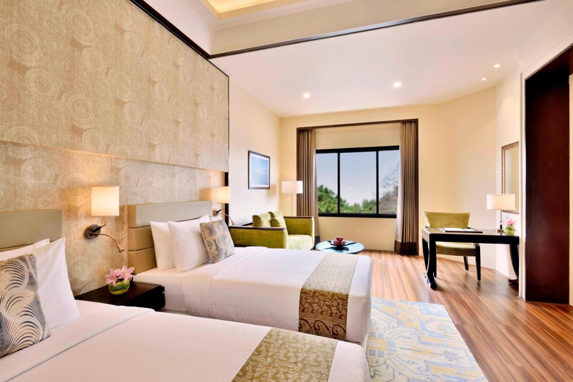Four Points By Sheraton Srinagar Bagian luar foto